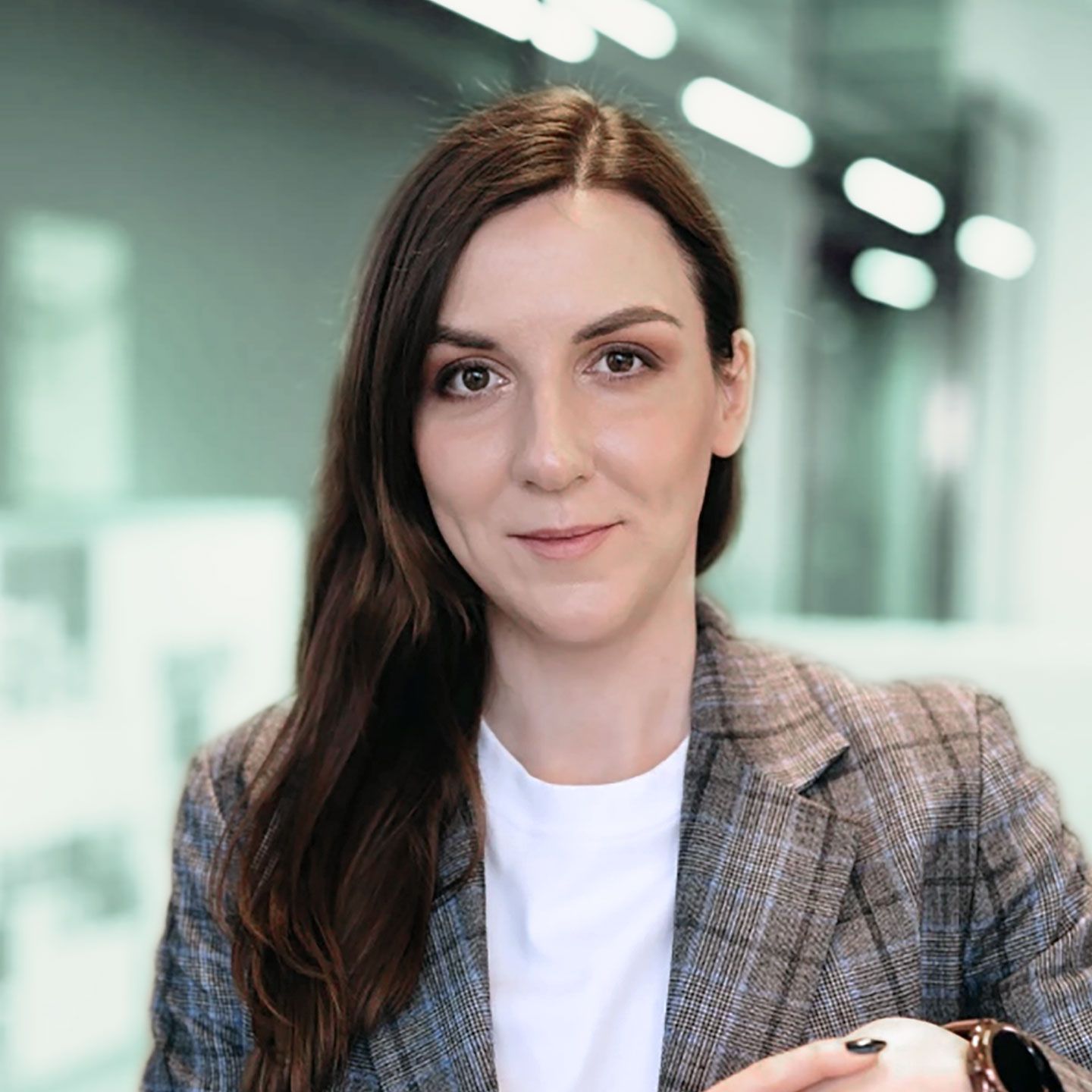 "Vi tager os tid til at finde en god løsning for alle involverede," siger Irina Berzkalne, leder af sikrede investeringer. Irina Berzkalne, Head of Secured Investments